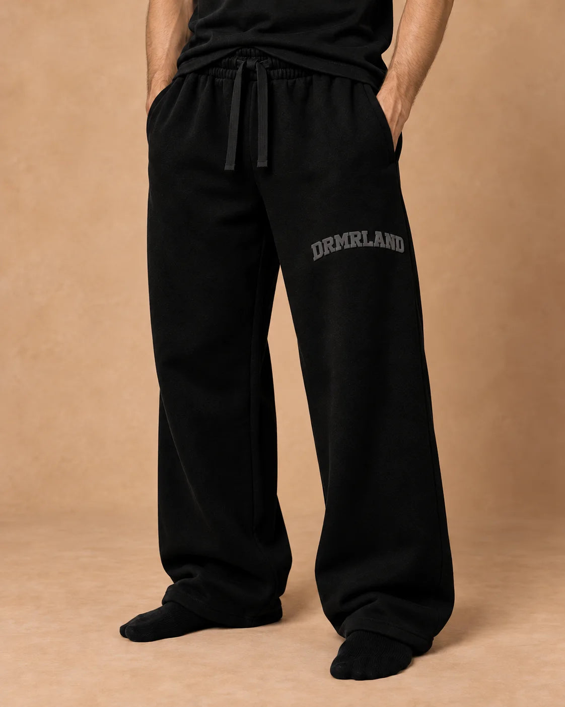 Black DREAM set: jogger waistband and thigh logo