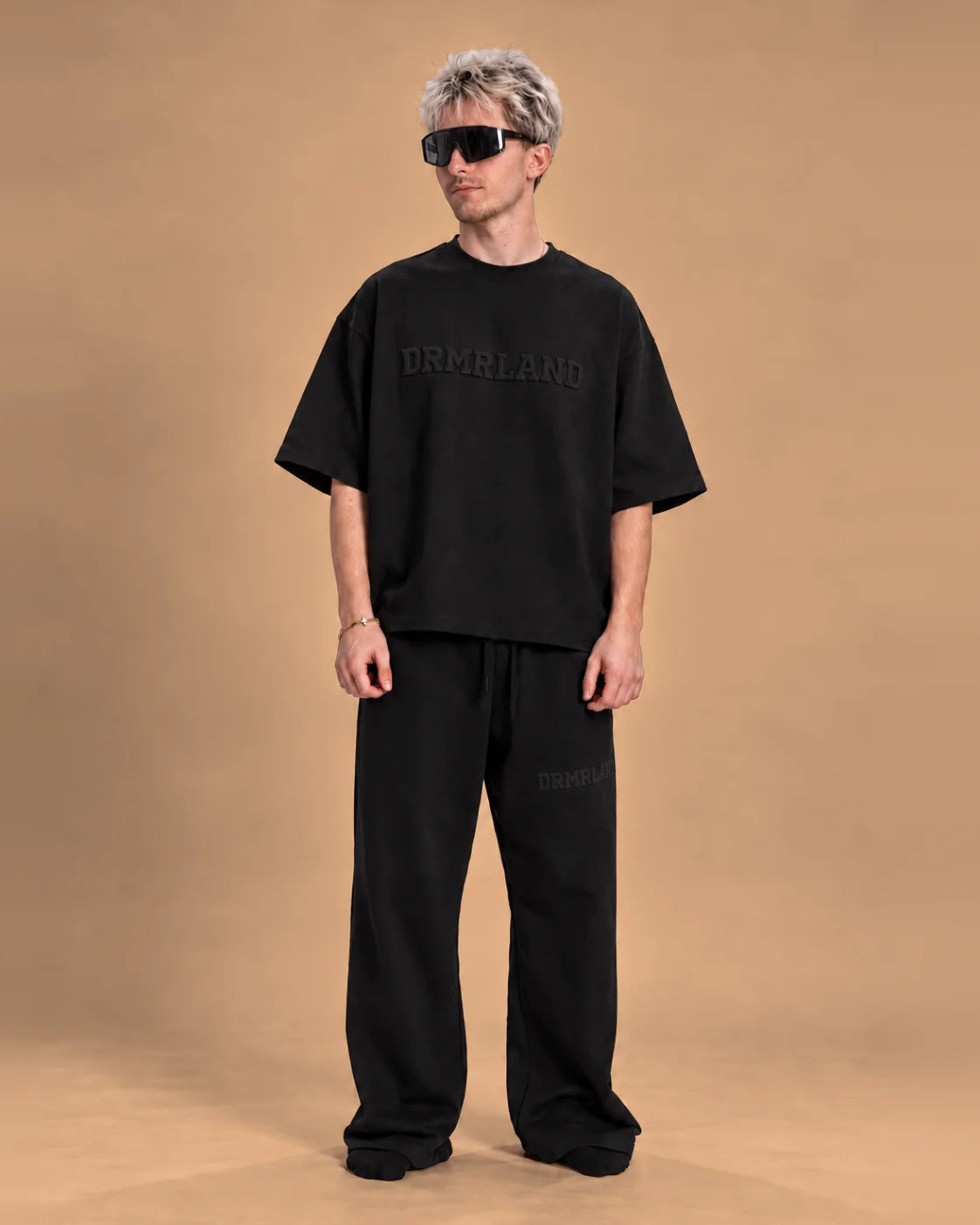 Black DREAM set: man, tee set, front