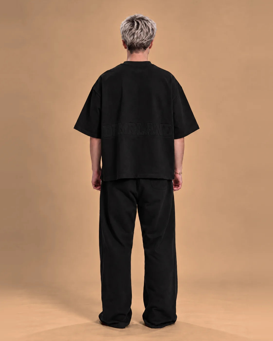 Black DREAM set: man, tee set, back