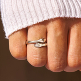 Hug Ring (Resizable)